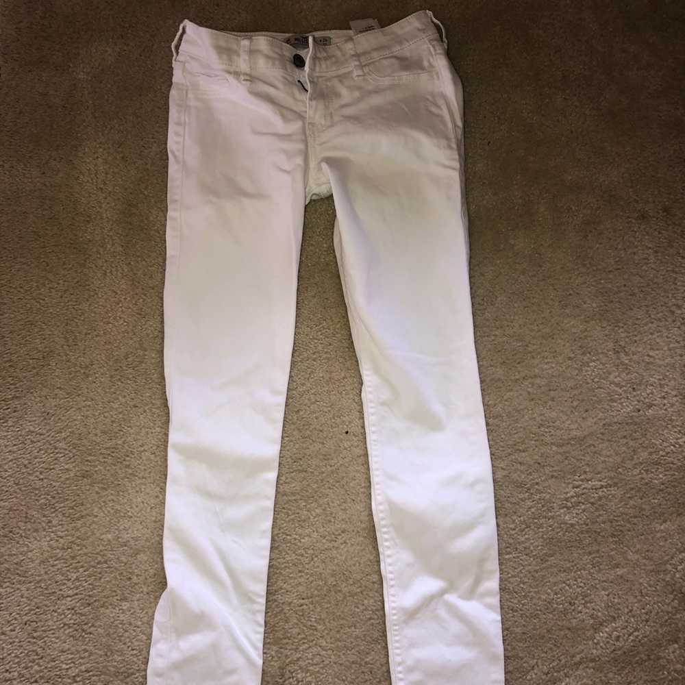 White holister jeans
